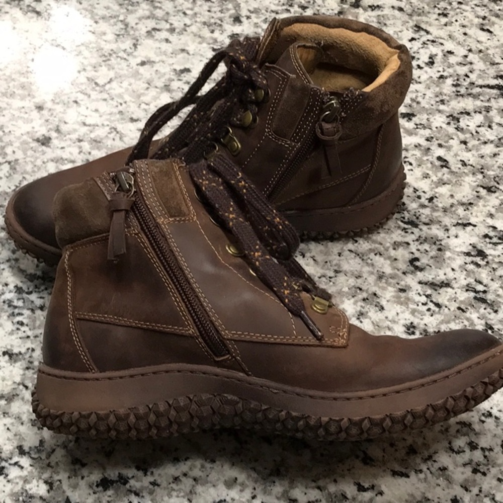 Sofft Leather ankle boots, with side zipper, womens, comfortable, size 8.(Sofft) - Picture 3 of 5